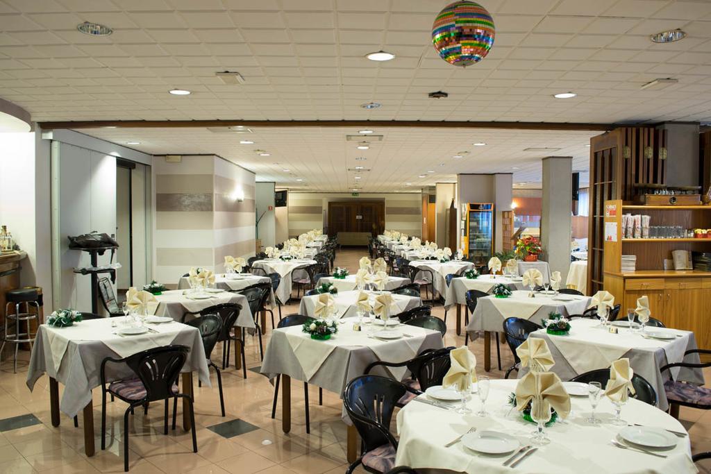 Hotel Faro Монтикири Екстериор снимка
