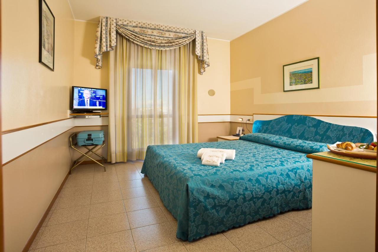 Hotel Faro Монтикири Екстериор снимка