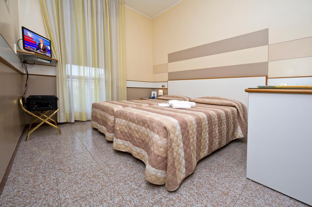 Hotel Faro Монтикири Екстериор снимка