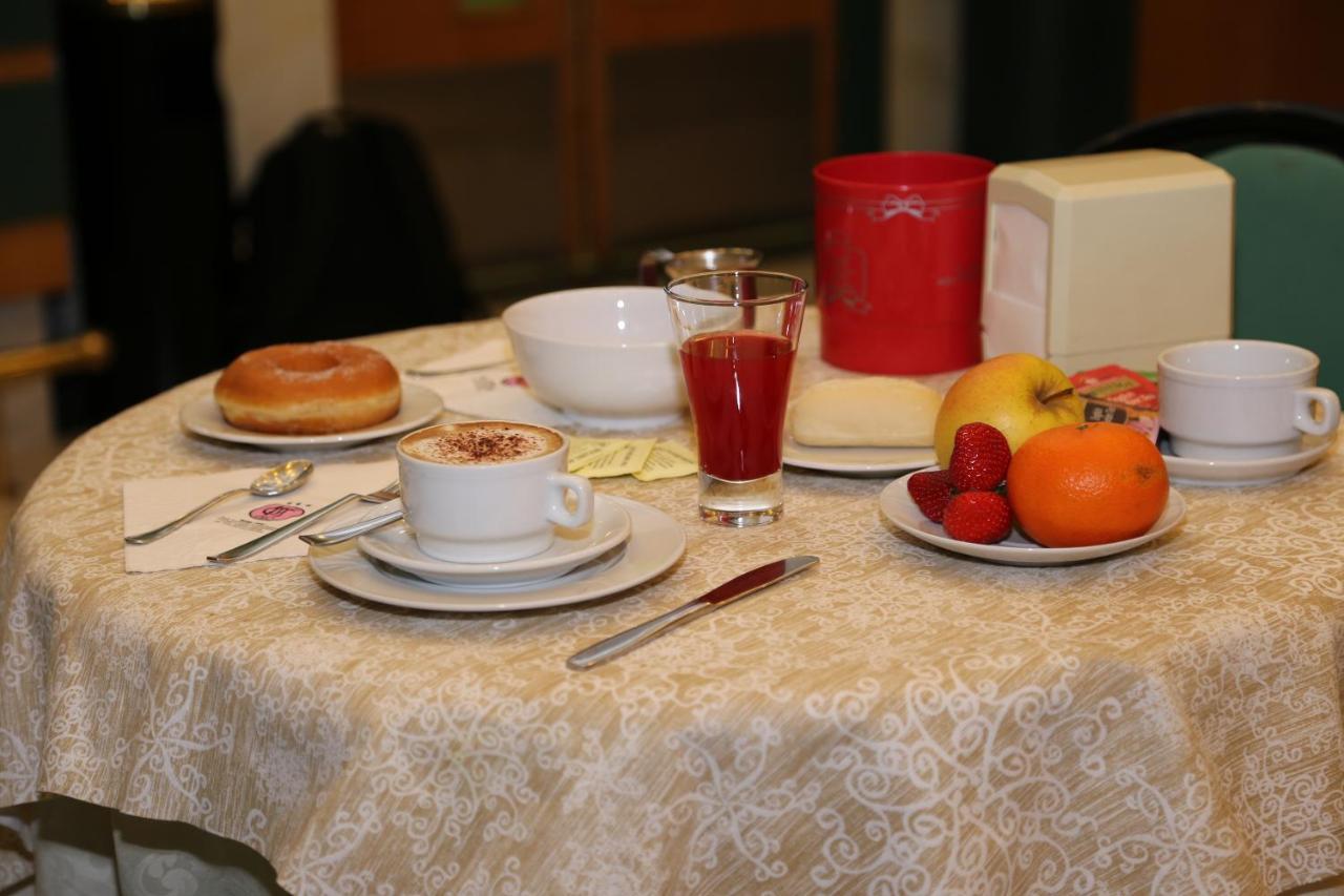 Hotel Faro Монтикири Екстериор снимка